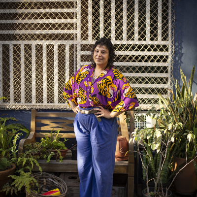 Flávia Gasi, jornalista, escritora, professora e pesquisadora em jogos digitais. Imagem de Alícia Peres.