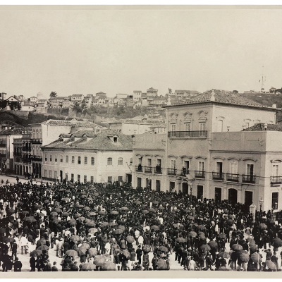 Assinatura da Lei Áurea no Paço Imperial. Rio de Janeiro, RJ, 13 maio de 1888. Fotografia de Antonio Luiz Ferreira. Coleção Gilberto Ferrez, Instituto Moreira Salles.
