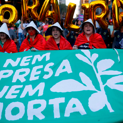 Protesto em São Paulo contra o projeto de lei que equipara aborto a homicídio quando realizado após 22 semanas. Fotografia de Amanda Perobelli Reuters. 15.06.2024. Matéria da Nexo.