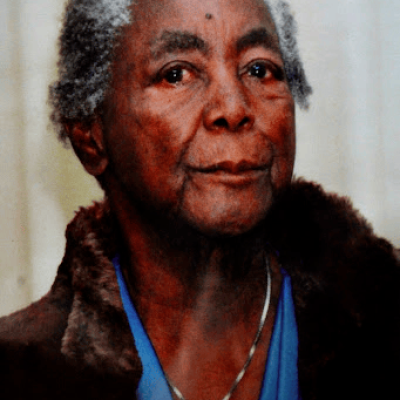 Deolinda Madre, mais conhecida como Madrinha Eunice, fundadora da Escola de Samba Lavapés. Reprodução.