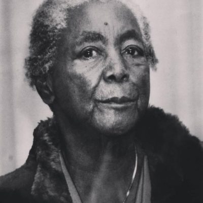 Deolinda Madre, mais conhecida como Madrinha Eunice, fundadora da Escola de Samba Lavapés. Reprodução