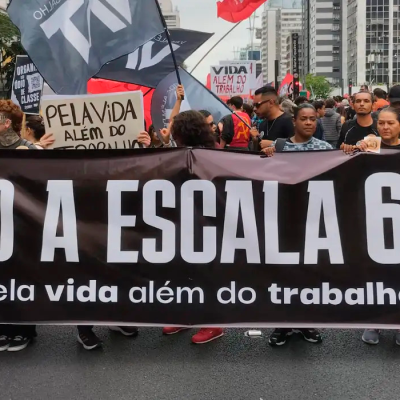 Pessoas participam de ato em defesa do fim da jornada 6x1 na Avenida Paulista. Foto Letycia Bond/Agência Brasil.