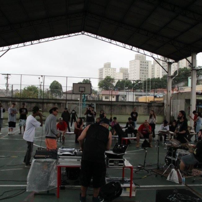 Artistas realizam shows consecutivos na Escola Estadual Martin Egidio Damy. Acervo pessoal, Brasilândia, São Paulo. 2015.