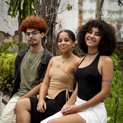 Emilly Gonçalves Noronha, Diogo Carvalho e Sarah Milher: Estudantes Secundaristas  do 3º ano do ensino médio; Foto de Alícia Peres.