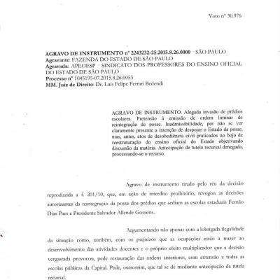 Documento de legitimidade das Ocupações segundo voto do Sindicato dos Professores de São Paulo. Acervo pessoal Thiago Araújo que, mesmo jovem, compreendeu, organizou e manteve todos os documentos relativos à ocupação. Brasilândia, São Paulo. 2015.