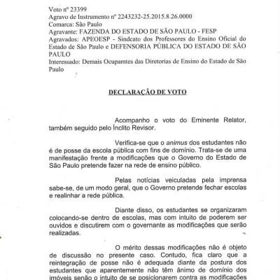 Documento de legitimidade das Ocupações segundo voto do Sindicato dos Professores de São Paulo. Acervo pessoal Thiago Araújo que, mesmo jovem, compreendeu, organizou e manteve todos os documentos relativos à ocupação. Brasilândia, São Paulo. 2015
